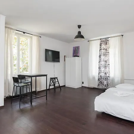 Old Town Square Black & White Studio * Warschau